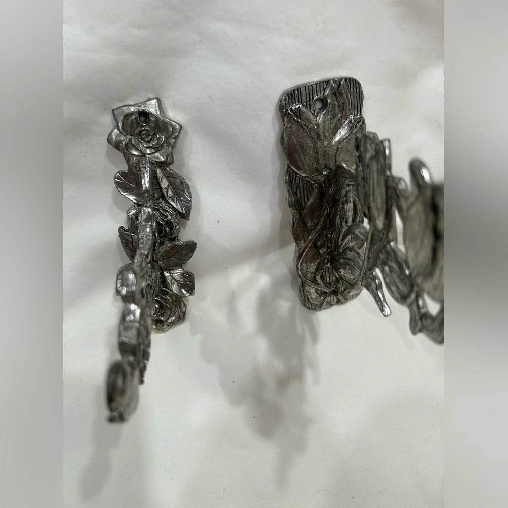 Silver Floral Hanging Wall Brackets